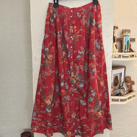 Dress - Picture 4 of 8